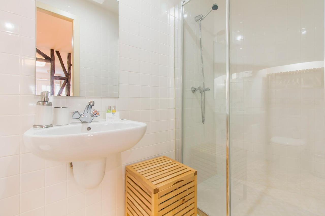 Guest Inn Alfama, Premium Apartments Lissabon Exterior foto